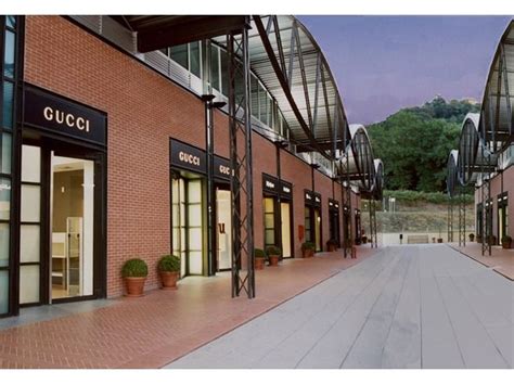 The Mall Italian Luxury Outlets, Designer Outlets in Florence and 